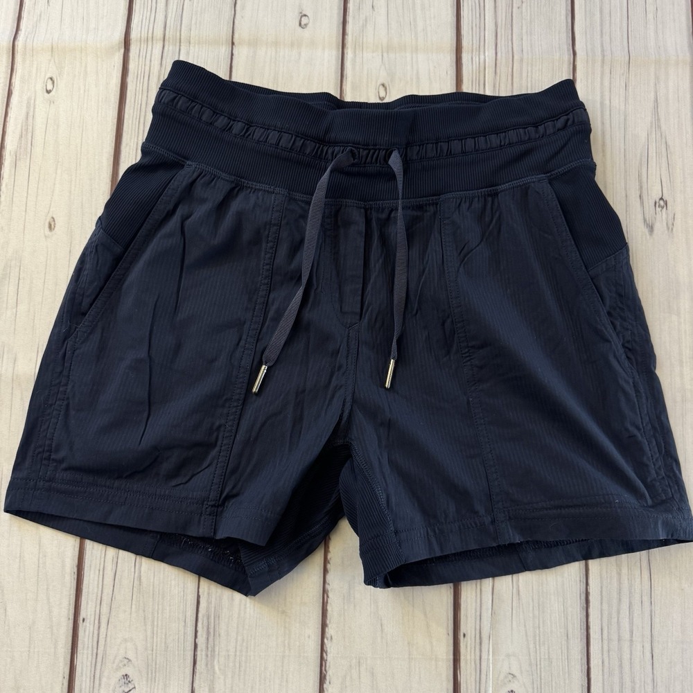 Lululemon Dance Studio High Rise Short 3.5" Oasis Blue Size 4 Workout Active